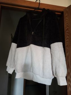 Black & white mink hooded pullover with zipper, pockets