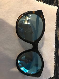 Michael Kors Sunglasses Priced Right to sell