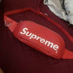 Louis Vuitton x Supreme Bumbag Epi Red