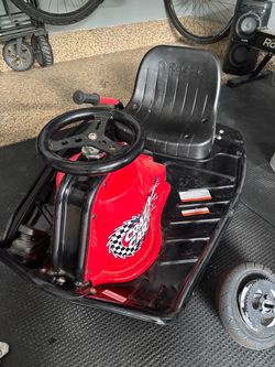 Razor Crazy Cart V2 (24V Electric Drift Kart) – Needs Front Tire Tub