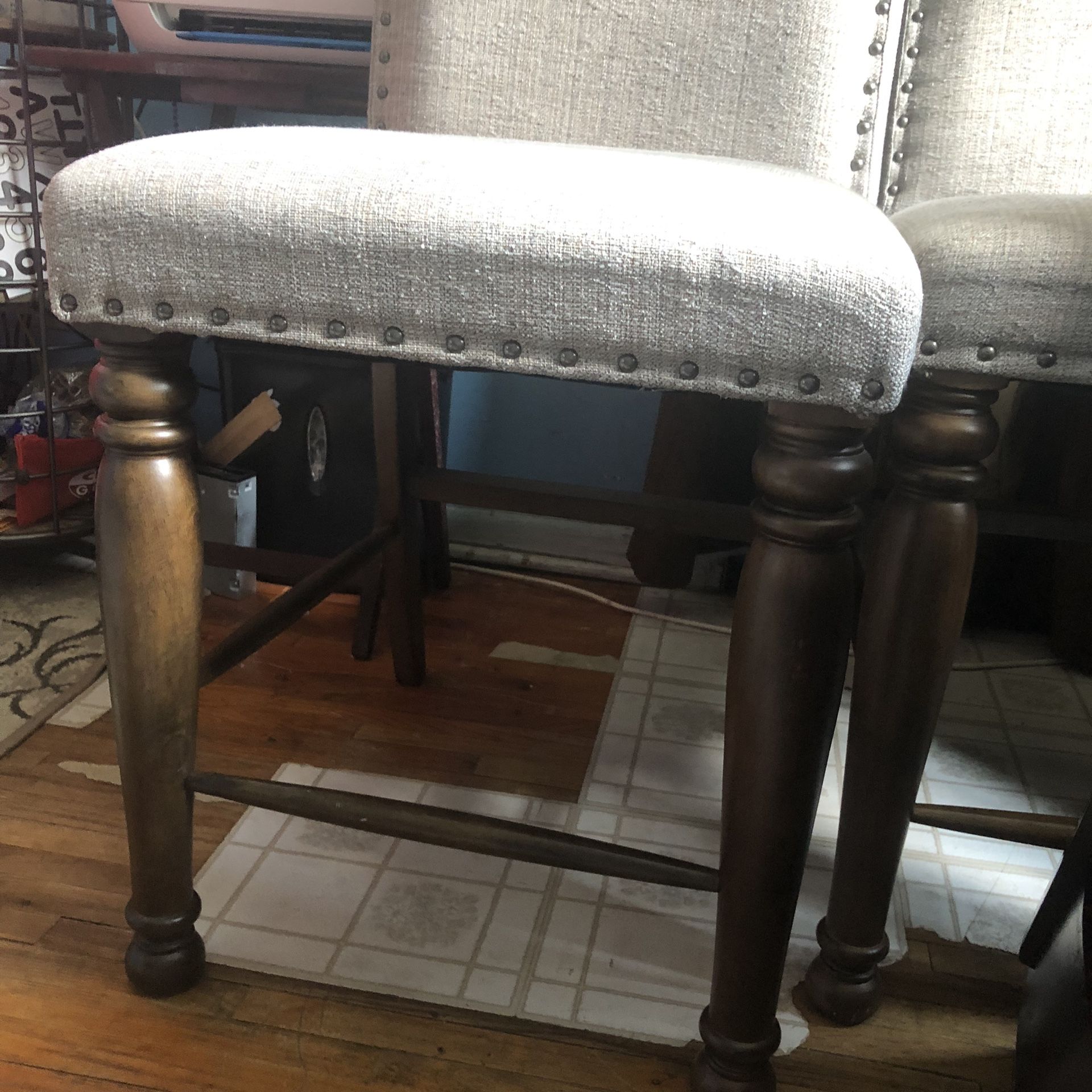 4 Dinning Room Chairs 