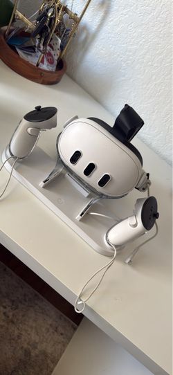 Meta Quest 3 VR Headset with Controllers