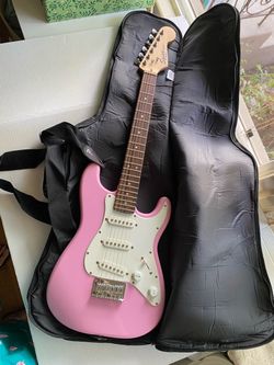 Squier Mini Stratocaster Electric Guitar Pink