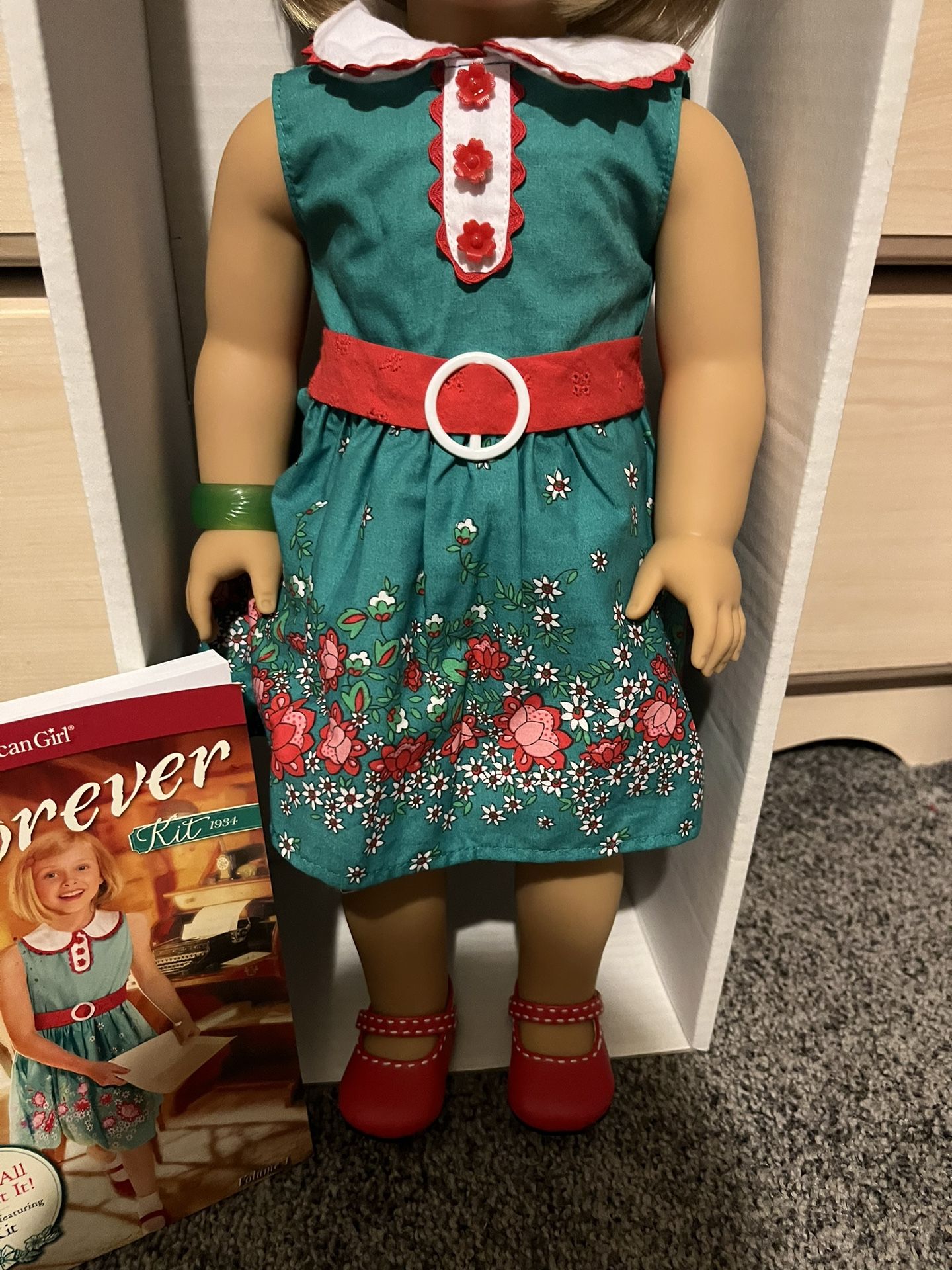 AMERICAN GIRL DOLL KIT KITTREDGE- DOLL COMES IN ORIGINAL PACKAGING WITH  ORIGINAL OUTFIT AND BOOK for Sale in Chester, NY - OfferUp