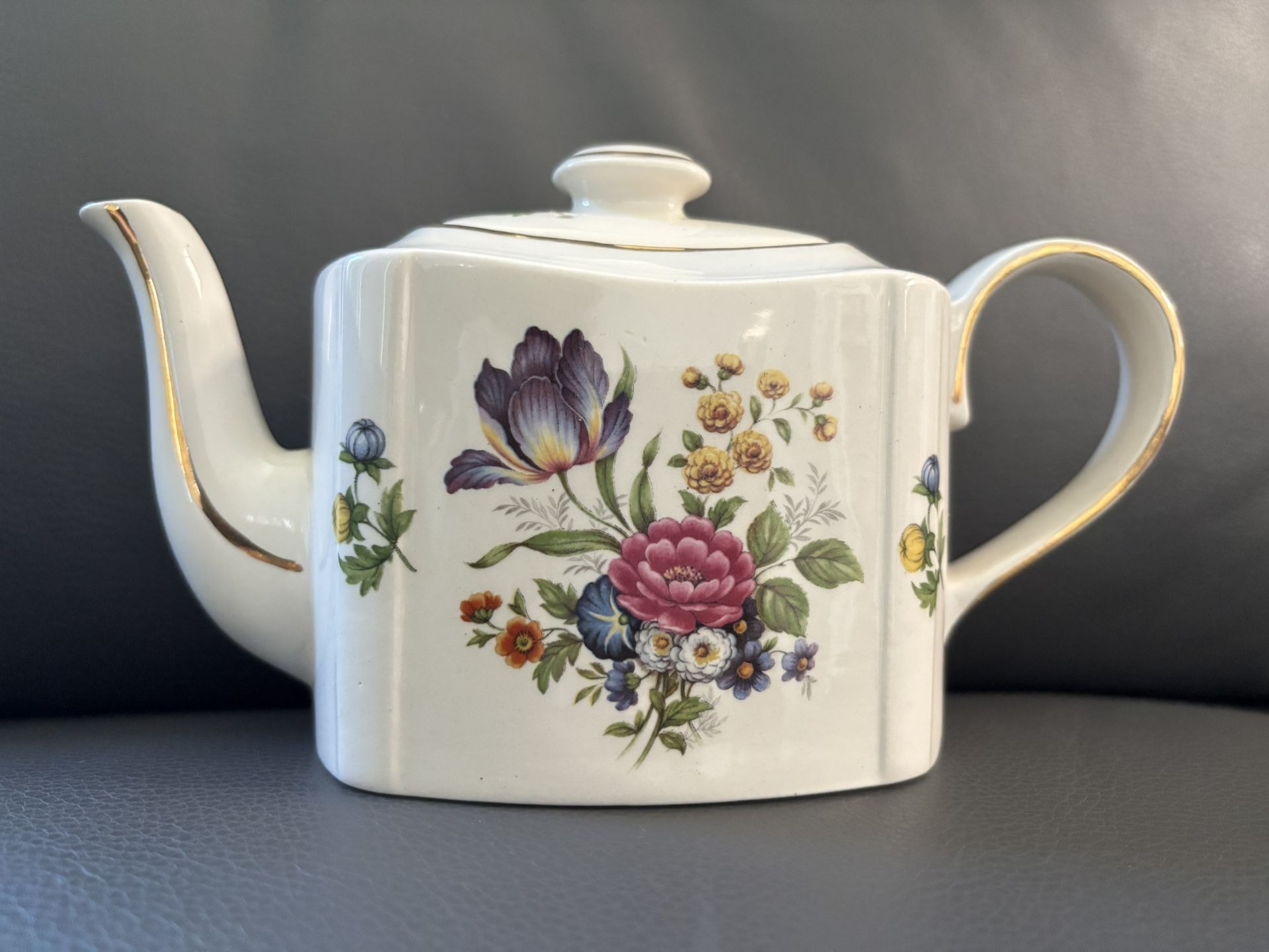Vintage Arthur Wood England Teapot, #6037
