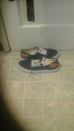 Pair levi's shoes