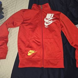 Nike sweater for boy size 7 