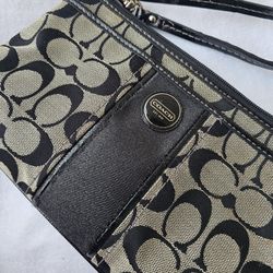 Coach Wristlet Wallet 