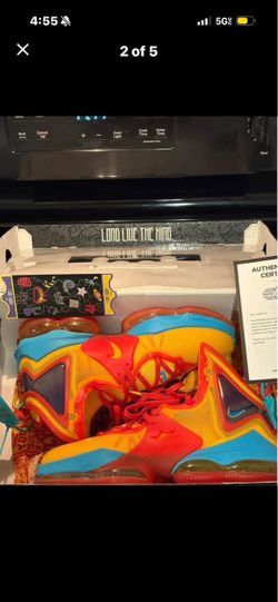 Nike LeBron 19 Basketball Sneakers