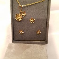 Gold Tone Gift Set Necklace- Charm- Earrings