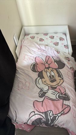 Toddler bed