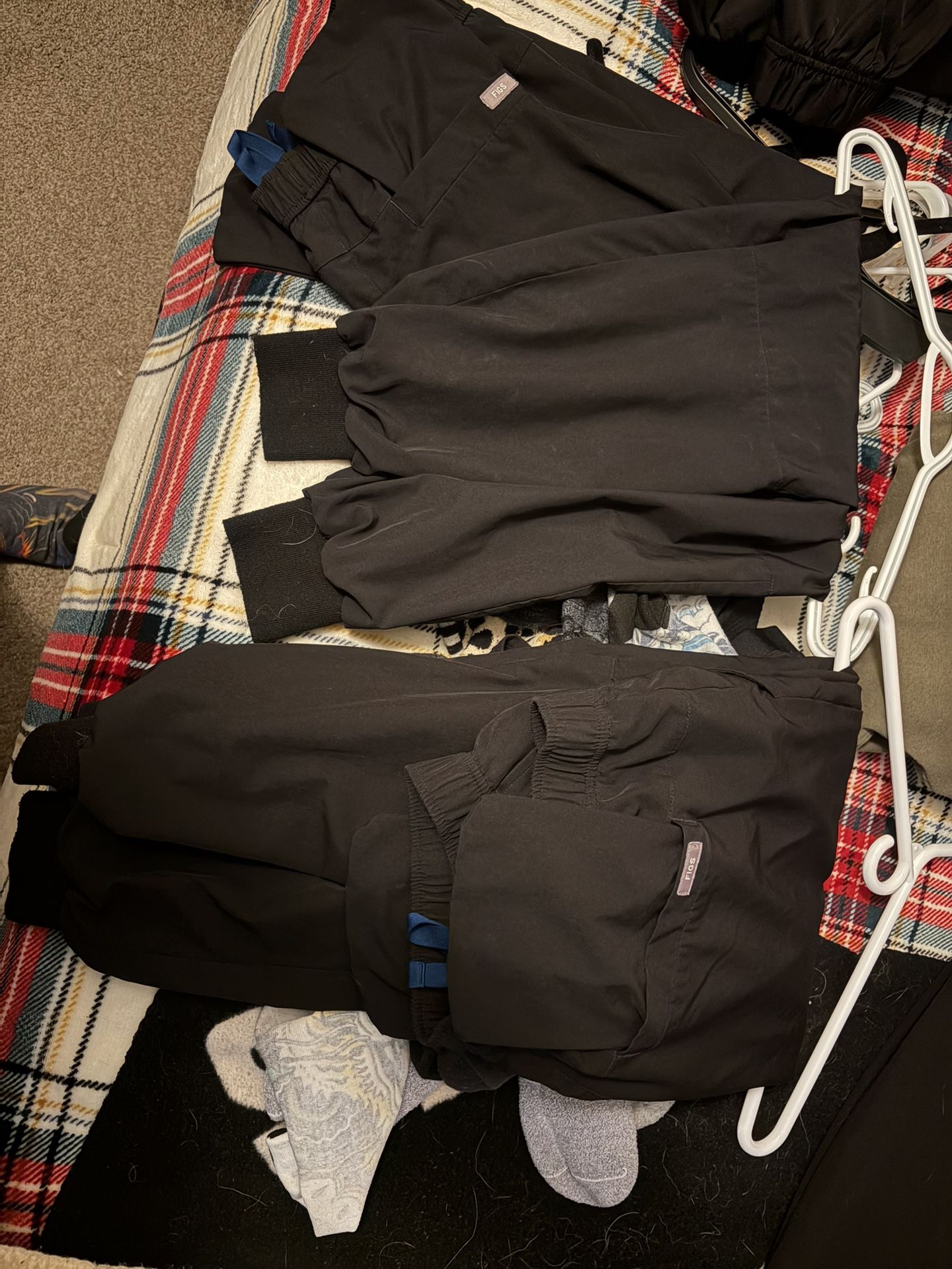 Multiple FIGs Joggers.