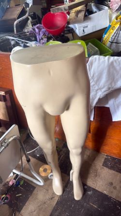 Very sexy nice booty mannequin