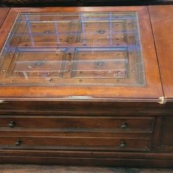 Coffee Table W/storage