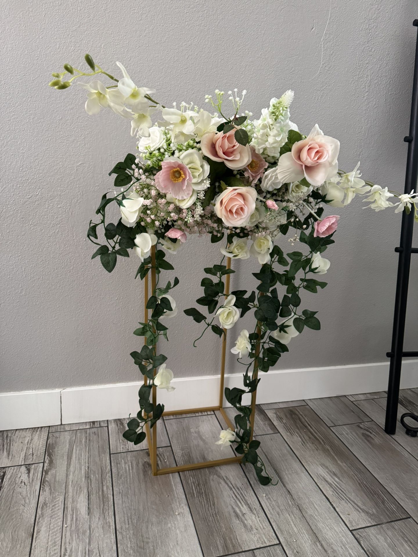 Wedding Stand With Flowers -Indio