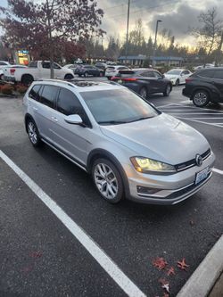 2017 VW Golf Alltrack AWD Turbo