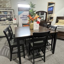 7 Pc Dining Table 