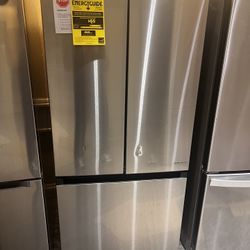 Midea 30 inch wide Standard-Depth 18.4-cu ft 3 -Door French Door Refrigerator ( Stainless Steel )