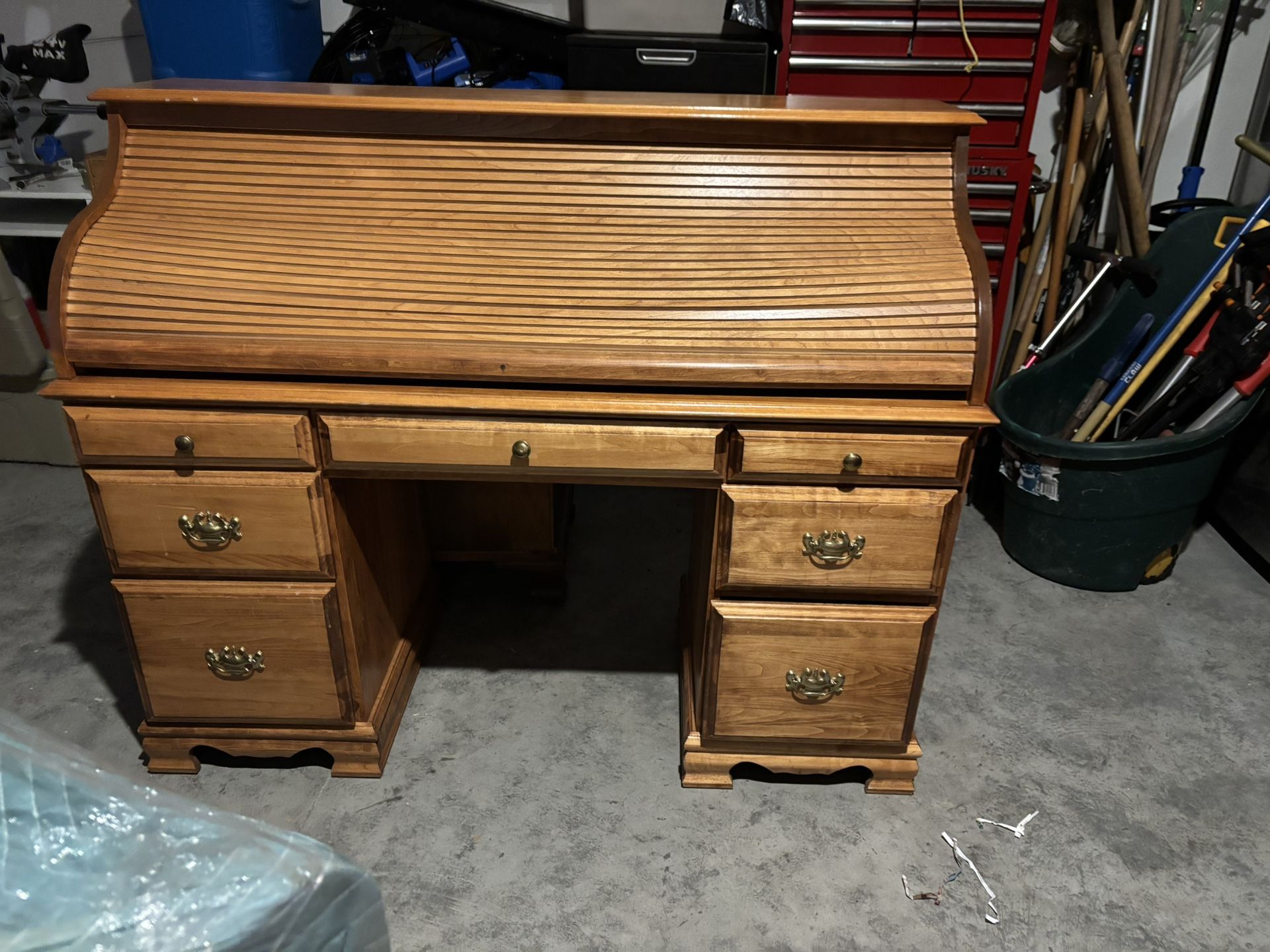 roll top wooden desk