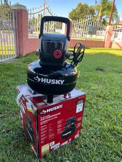 Husky 3 Gal. 120 PSI Portable Electric Oil-Free Light Duty Pancake Air Compressor with Fold Down Handle and 1-Quick Coupler