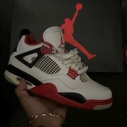 FIRE RED 4s