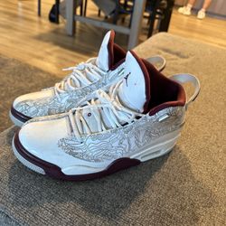 Jordan Dub Zero White/Burgundy – Size 9 – Great Condition