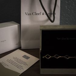 Van Cleef Bracelet Size 16 