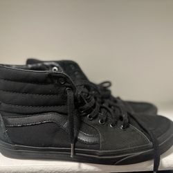 Black Vans Sk8-Hi Shoes