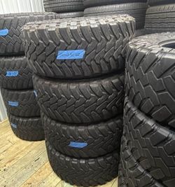 37 x 13.50 R20 Toyo Open Country Set of 4 Used