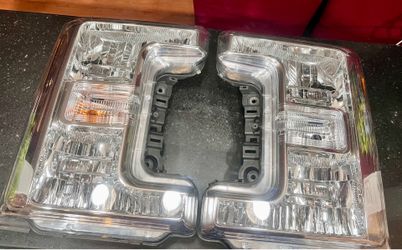 2017 Ford super duty F2 5350 headlights original