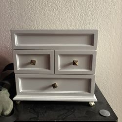 Storage Box or Jewelry Box