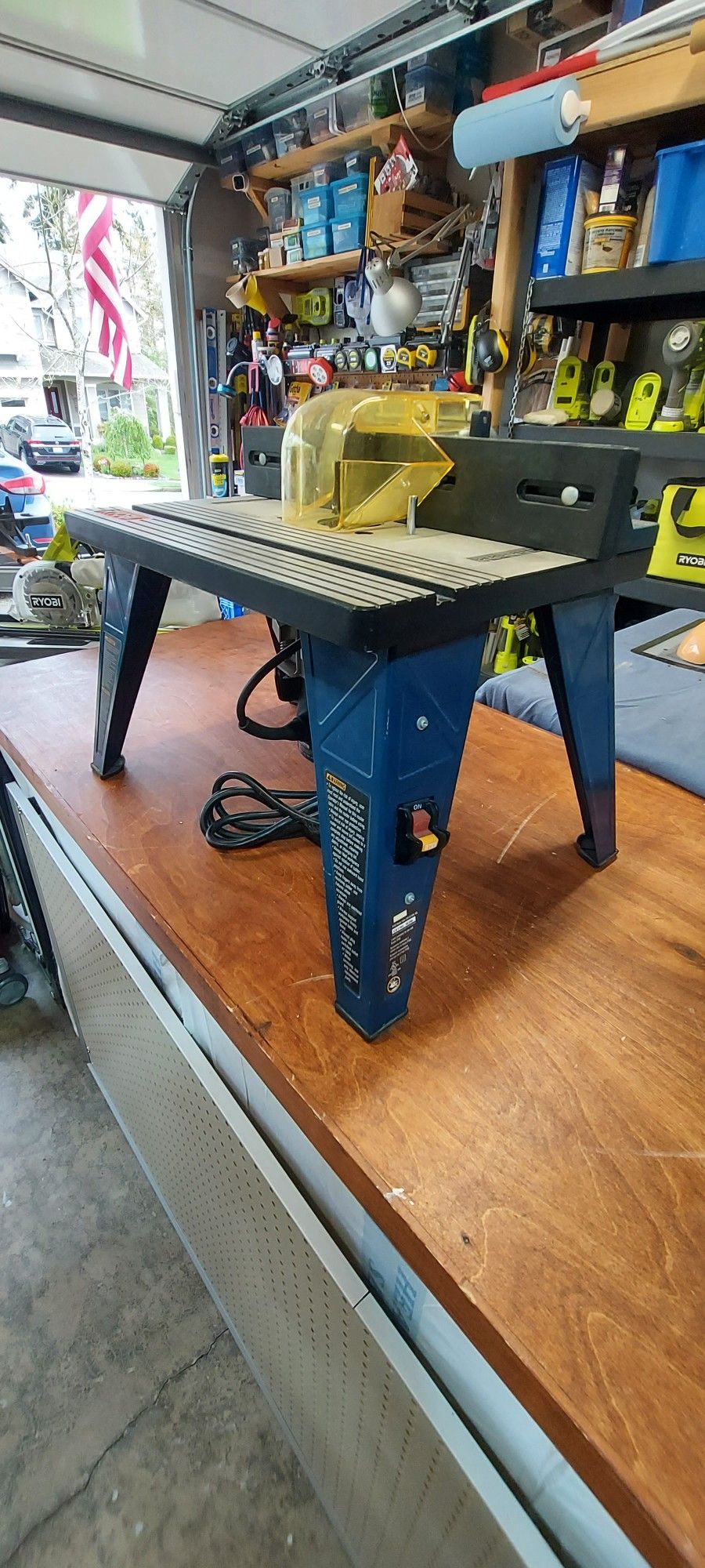 Ryobi RT102 Router Table with Ryobi R163 Router for Sale in Mount ...