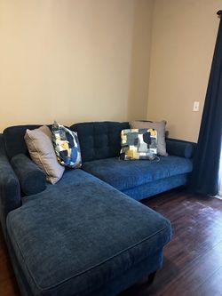 Ashley Furniture Aviemore Blue 3 Seat Sectional Couch