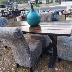 Dining Room Table And 4 Chairs....$325 OBO