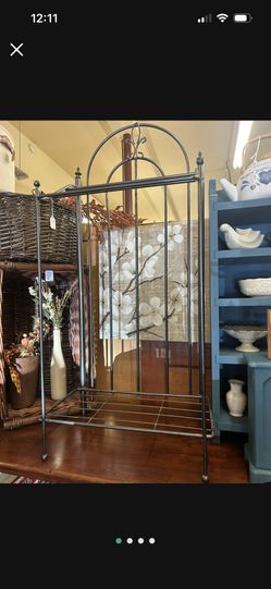 Vintage Metal Blanket Stand Shelf