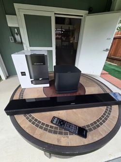 Bose Soundtouch 300 Smart sound bar + Bose Bass Module 500 Wireless subwoofer