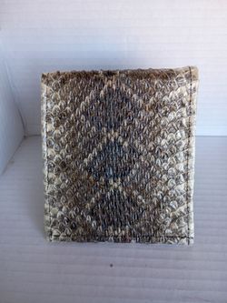 Men's Diamondback Rattlesnake Skin Bi-fold Wallet