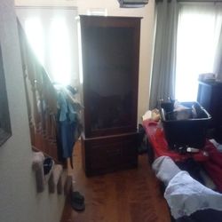 Antique Rifle and Shotgun Glass Display Locking Case