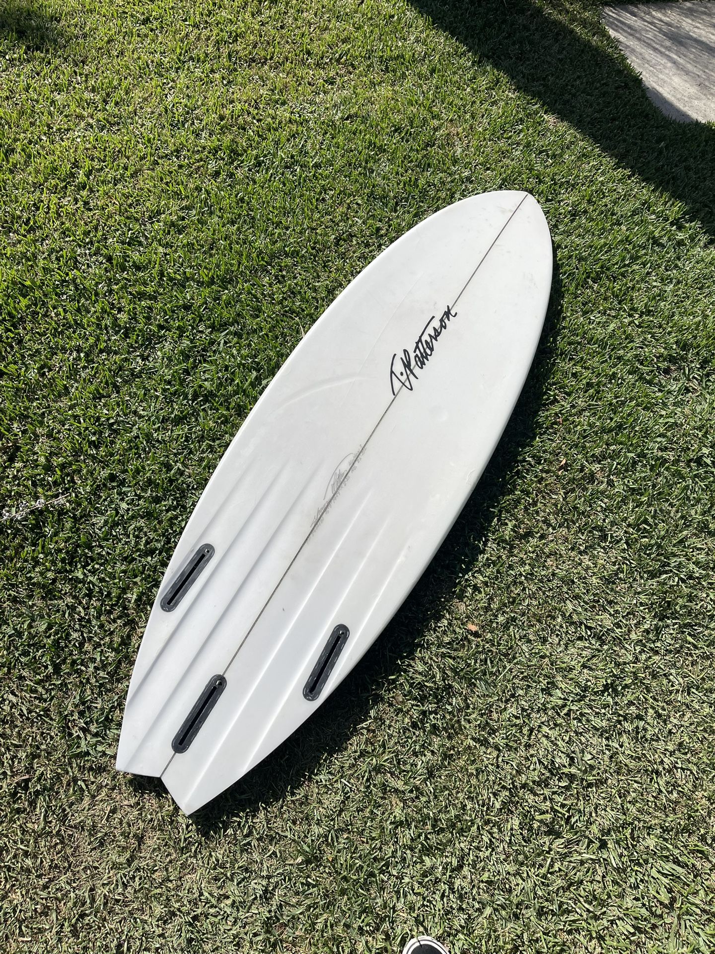 5’7 Surfboard
