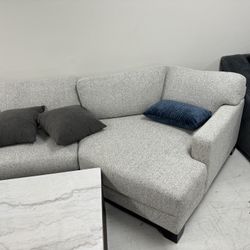 Beautiful F a b r i c.  S e c t i o n a l.  1350$