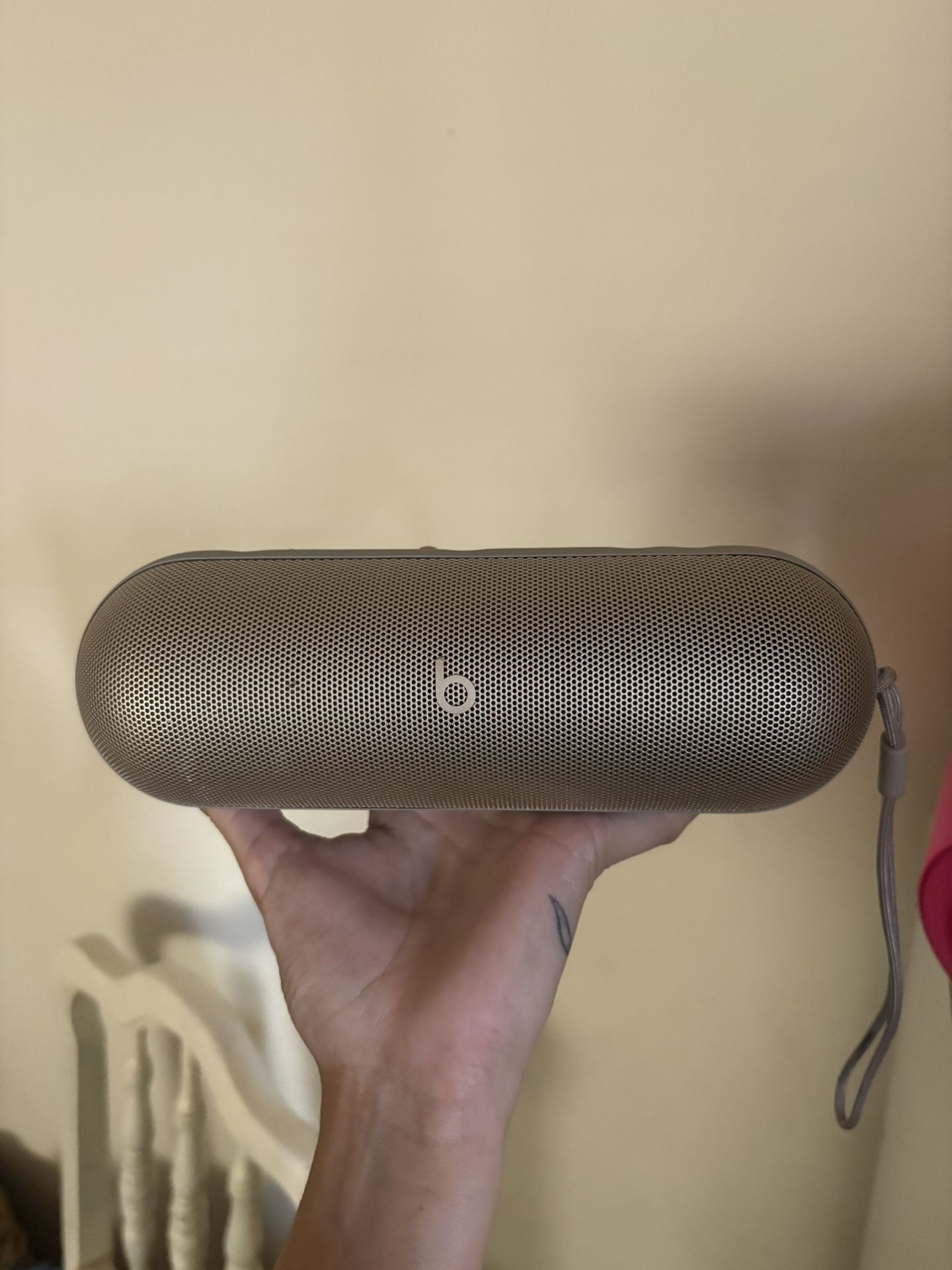 Beats Pill
