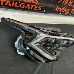 KIA K5 2025-2026 RH HEADLIGHT OEM 