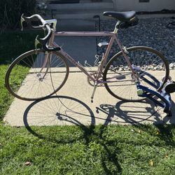 Uni Vega Grand Rally Bike