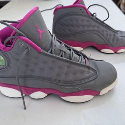 These are Air Jordan 13 GS “Hyper Pink”  Size 7