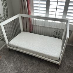 Delta Children Sloane 4-in-1 Acrylic Crib