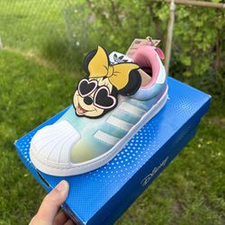 Brand new Disney Minnie Mouse Adidas Kids Tennis Shoes Size 2
