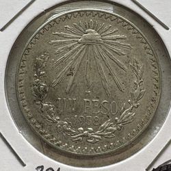 1938 Issue - MEXICO 1 Peso Coin (0.720 silver)