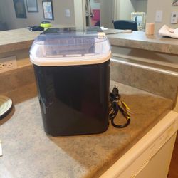 Intertek  Portable Ice Maker