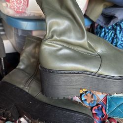 Soda Platform Boots