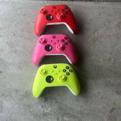 Xbox One Controllers Wireless $35 Firm  Each 